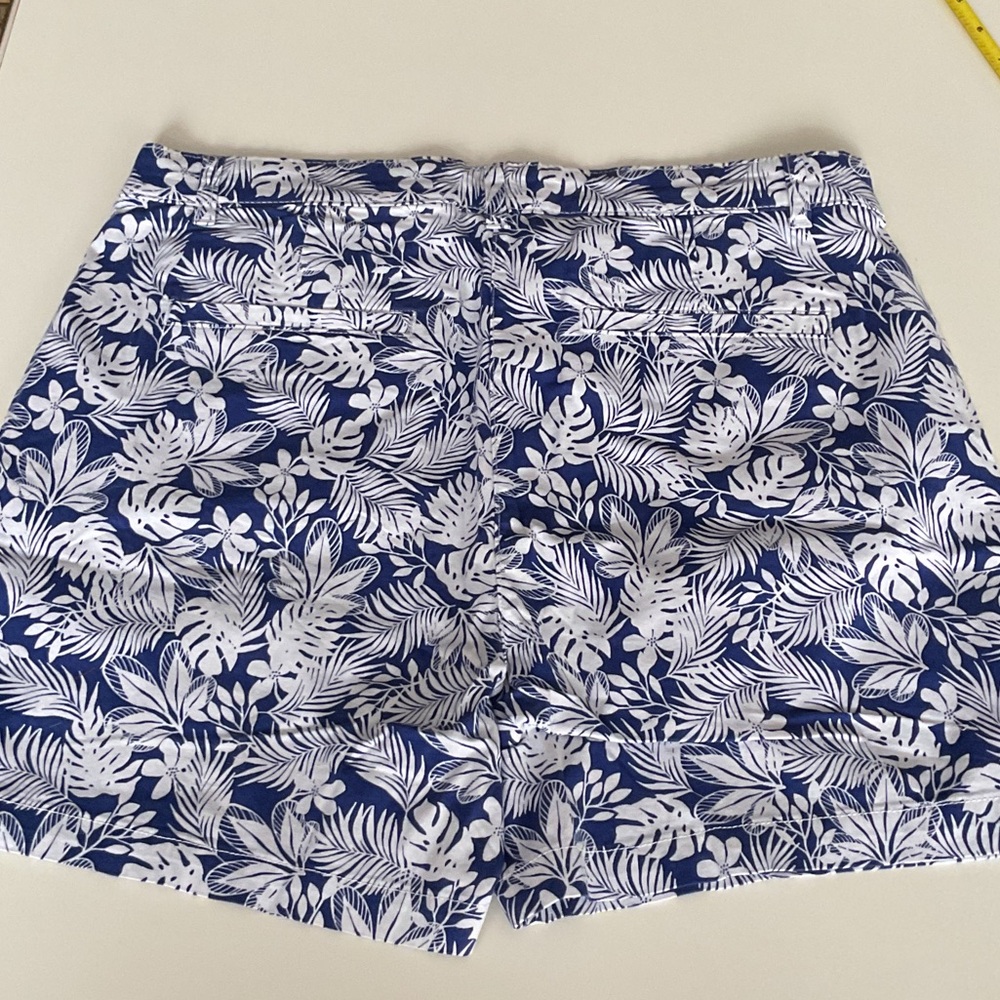 Stella Parker Women's Blue Floral Shorts - Picture 7 of 12